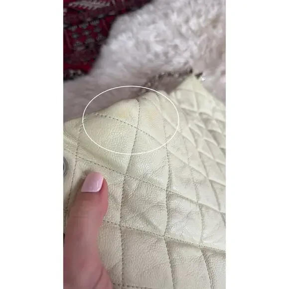 Vintage Chanel Ivory Quilted Caviar Leather Zip Expandable Shoulder Purse - Picture 13 of 15